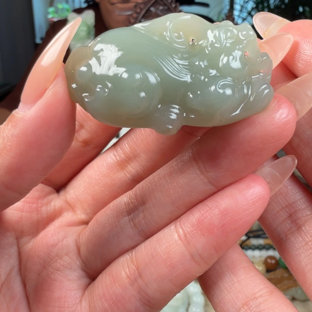 十***爷和田玉未镶嵌颈饰