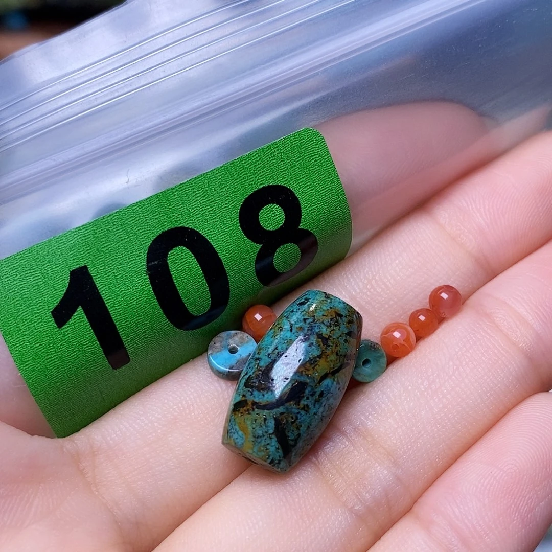 南红玛瑙未镶嵌珠宝奇石