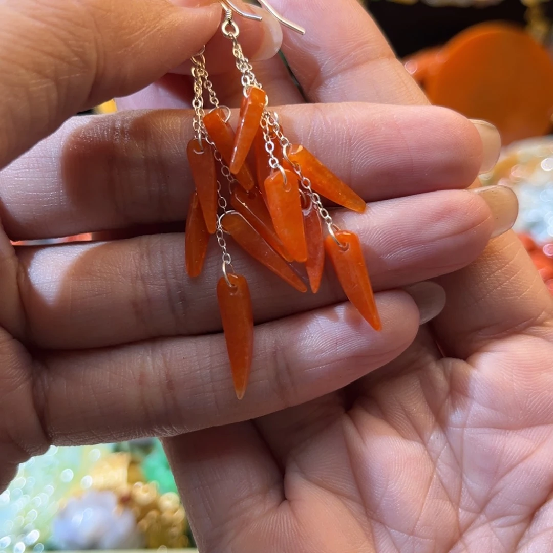 翡翠未镶嵌颈饰待编织