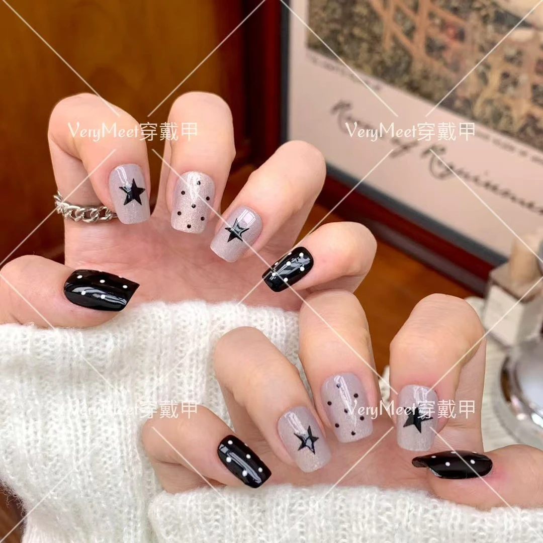 VeryMeet纯手工穿戴甲短方甲辣妹风y2k波点黑白星星泰妹美甲L65