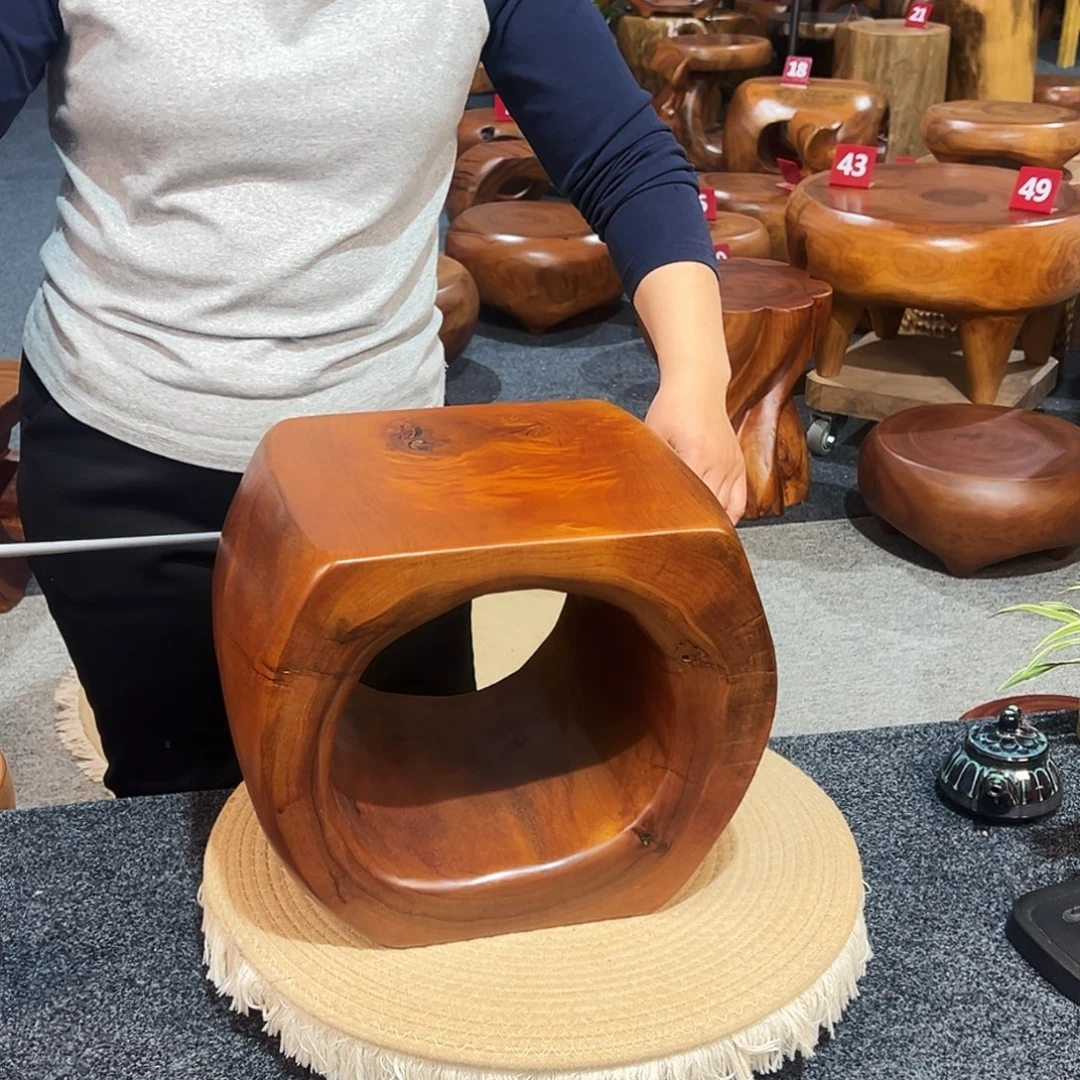 29 号香樟木尺寸：30-24-27cm