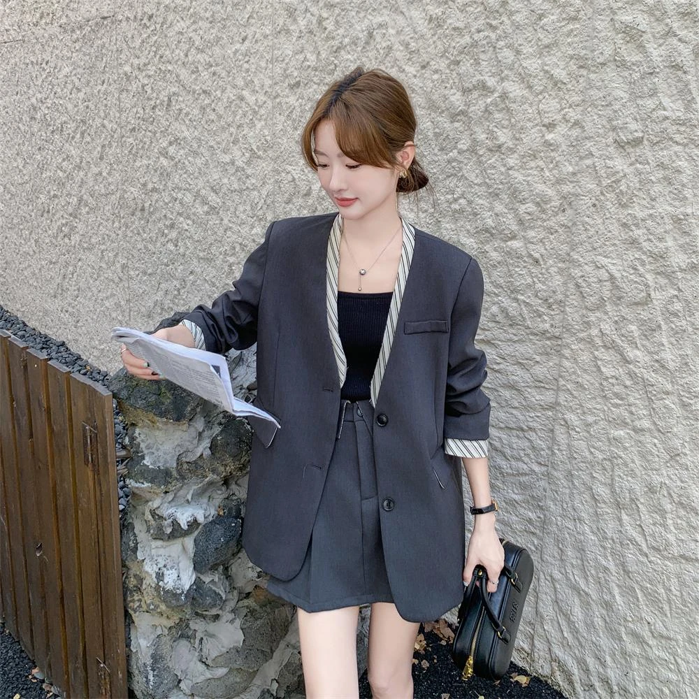 灰色拼接西装套装女春秋2025新款半身裙两件套高级感韩系超火百搭