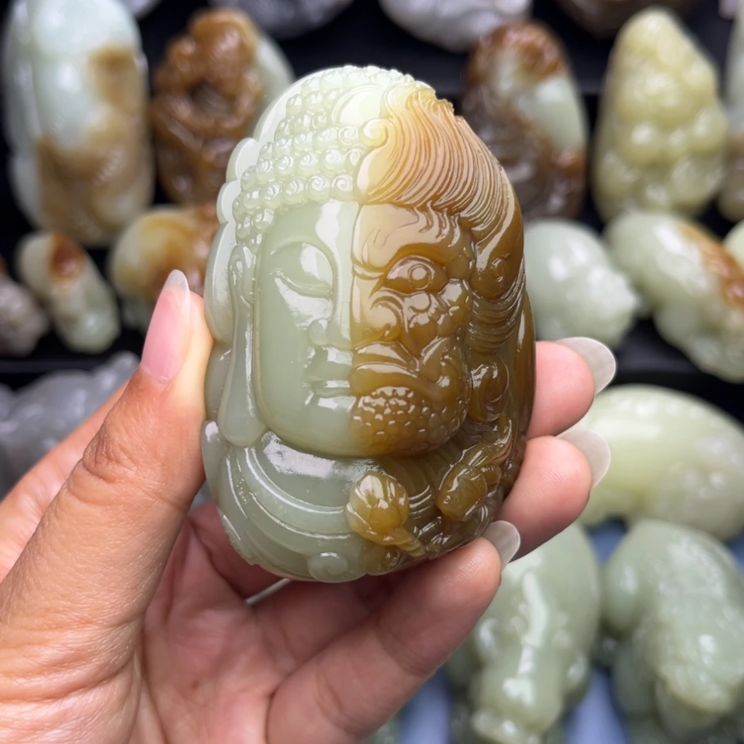 和田玉未镶嵌把件