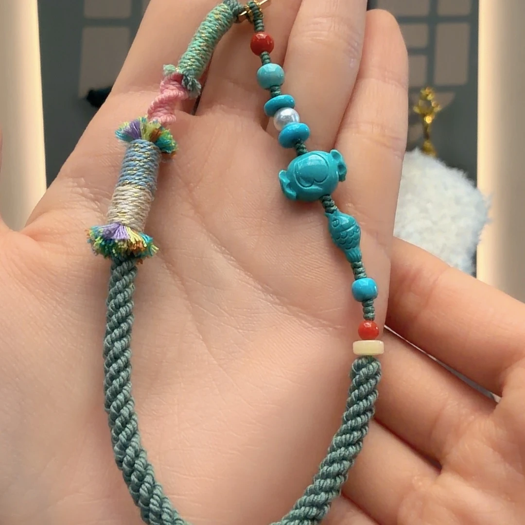 绿松石未镶嵌颈饰