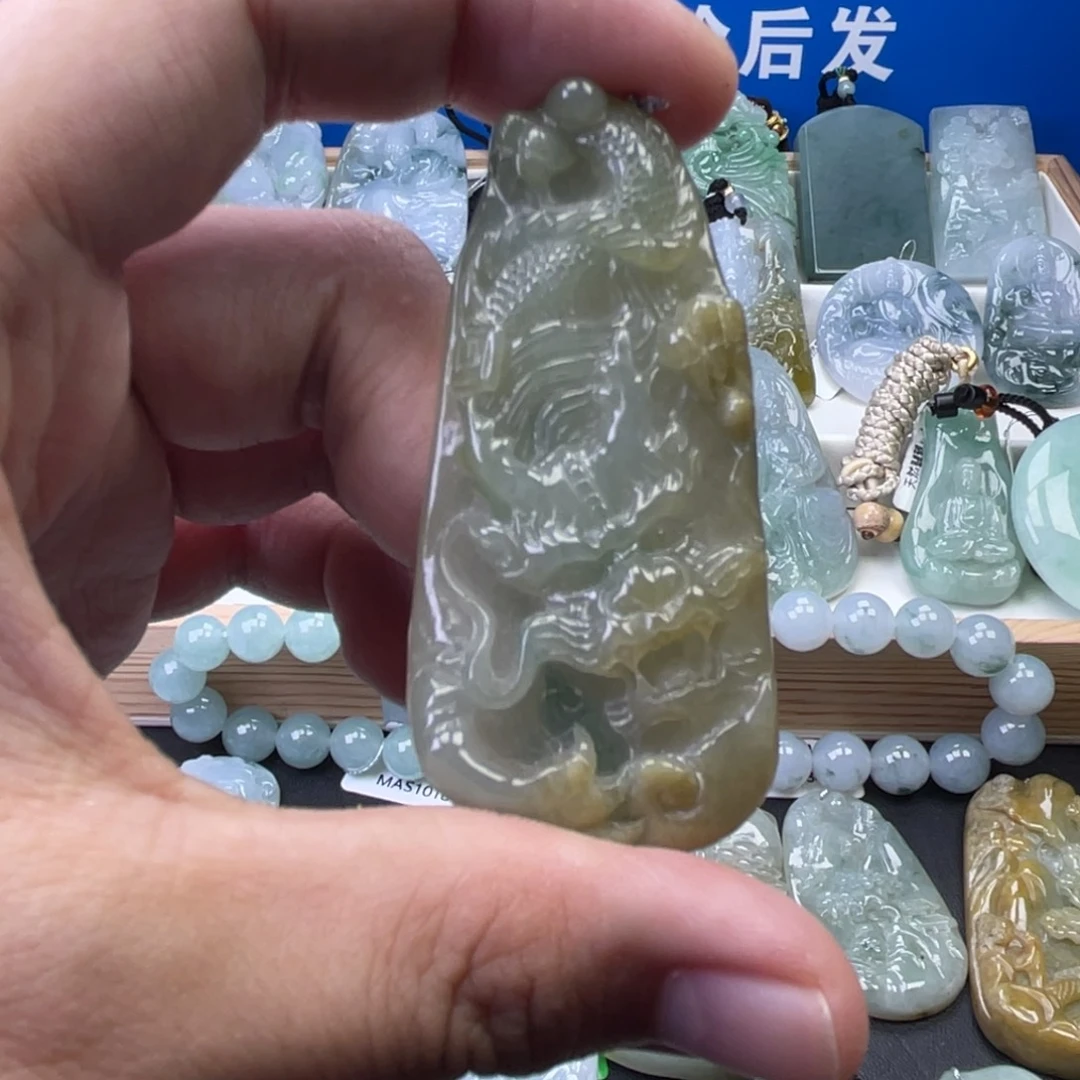 翡翠未镶嵌颈饰007