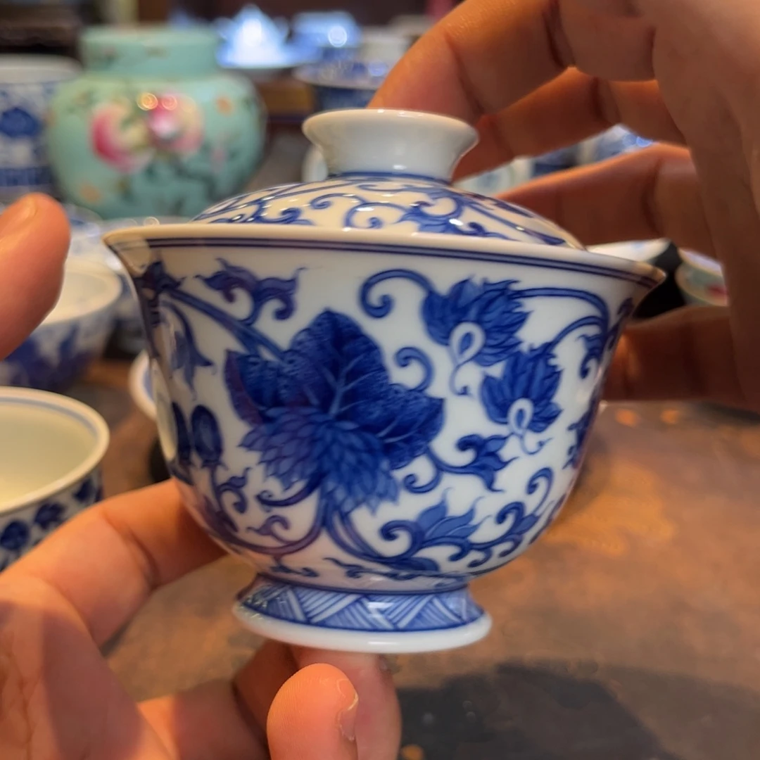 青花西番莲盖碗一只