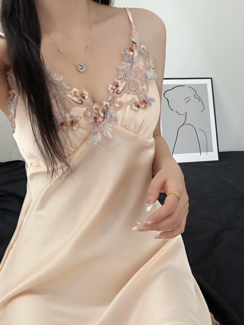 高级感香槟金花边冰丝吊带睡裙性感短裙2025夏季新款纯欲风睡衣女