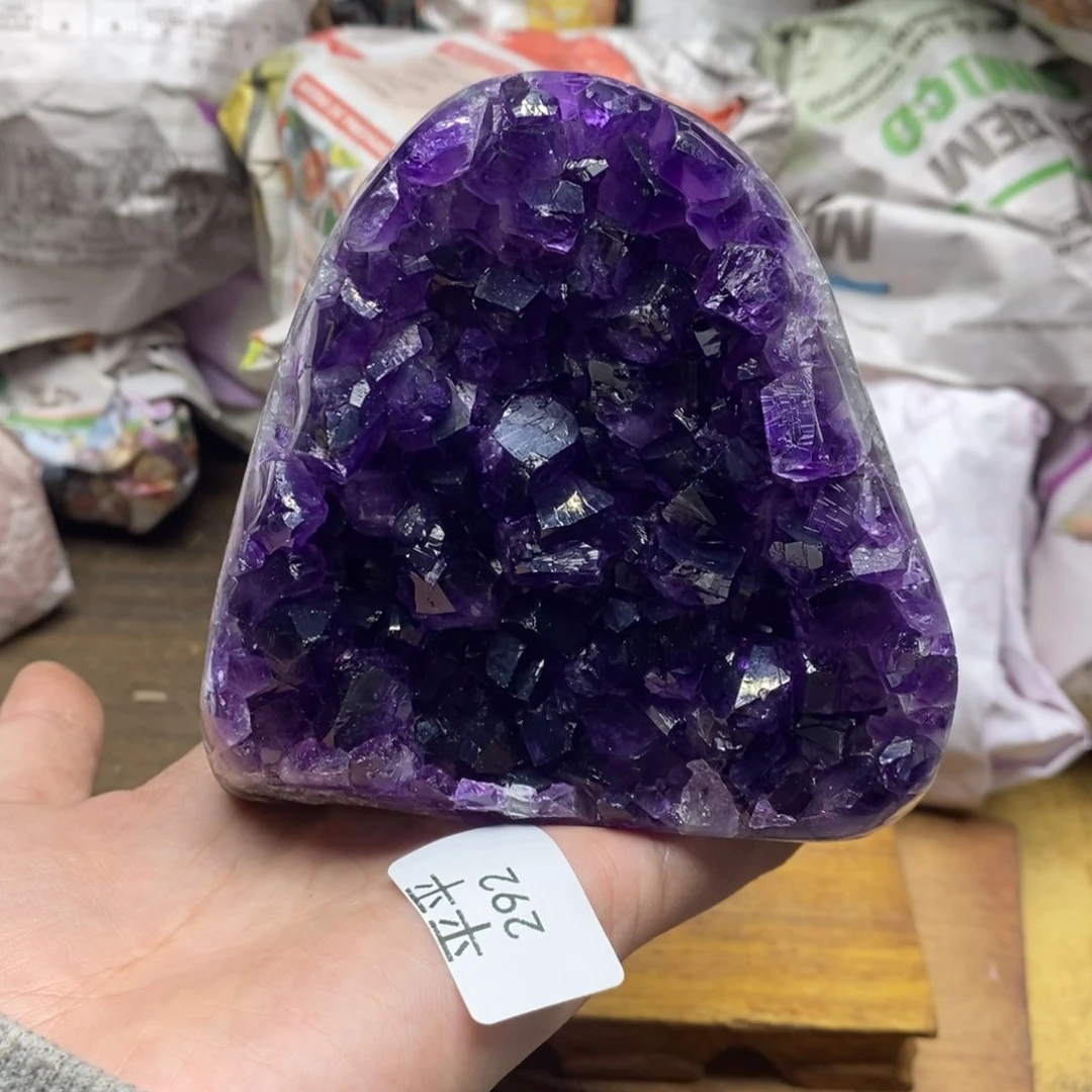 紫晶乌拉圭未镶嵌