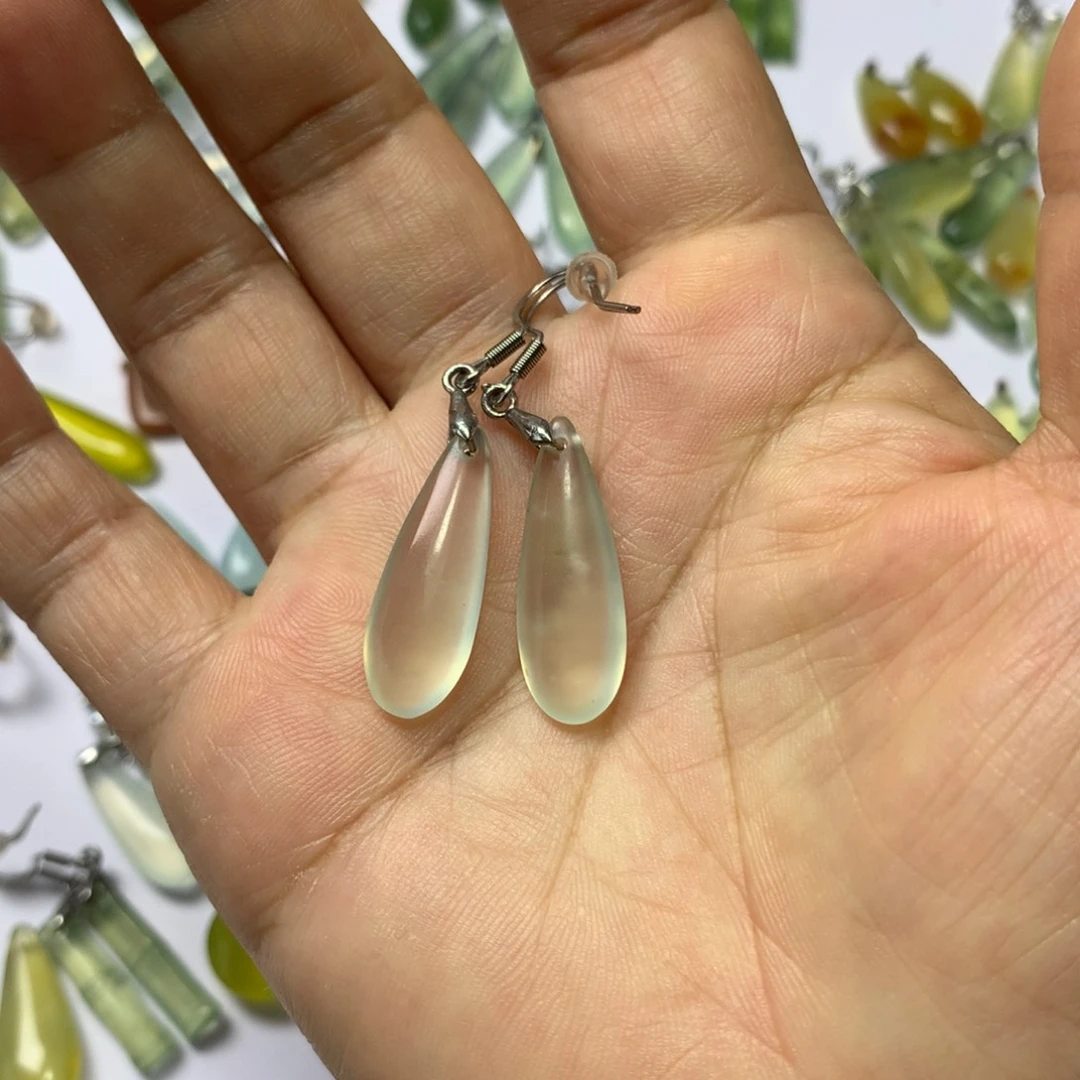 未镶嵌蛇纹石玉耳环