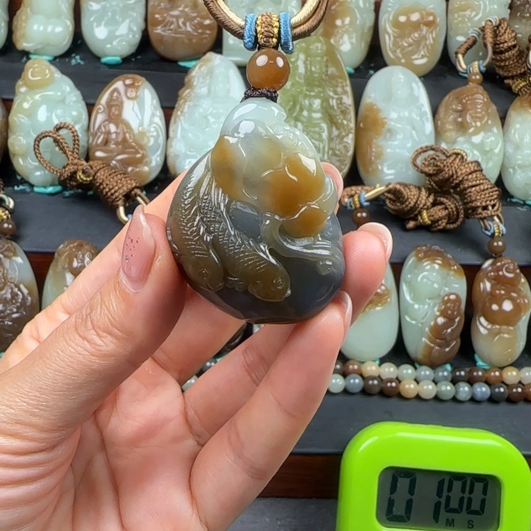 双***林未镶嵌和田玉挂件