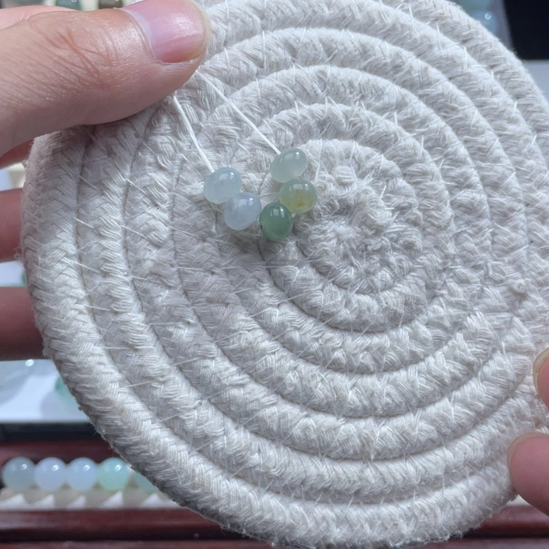 散珠翡翠卡7.3 5颗 鼓珠