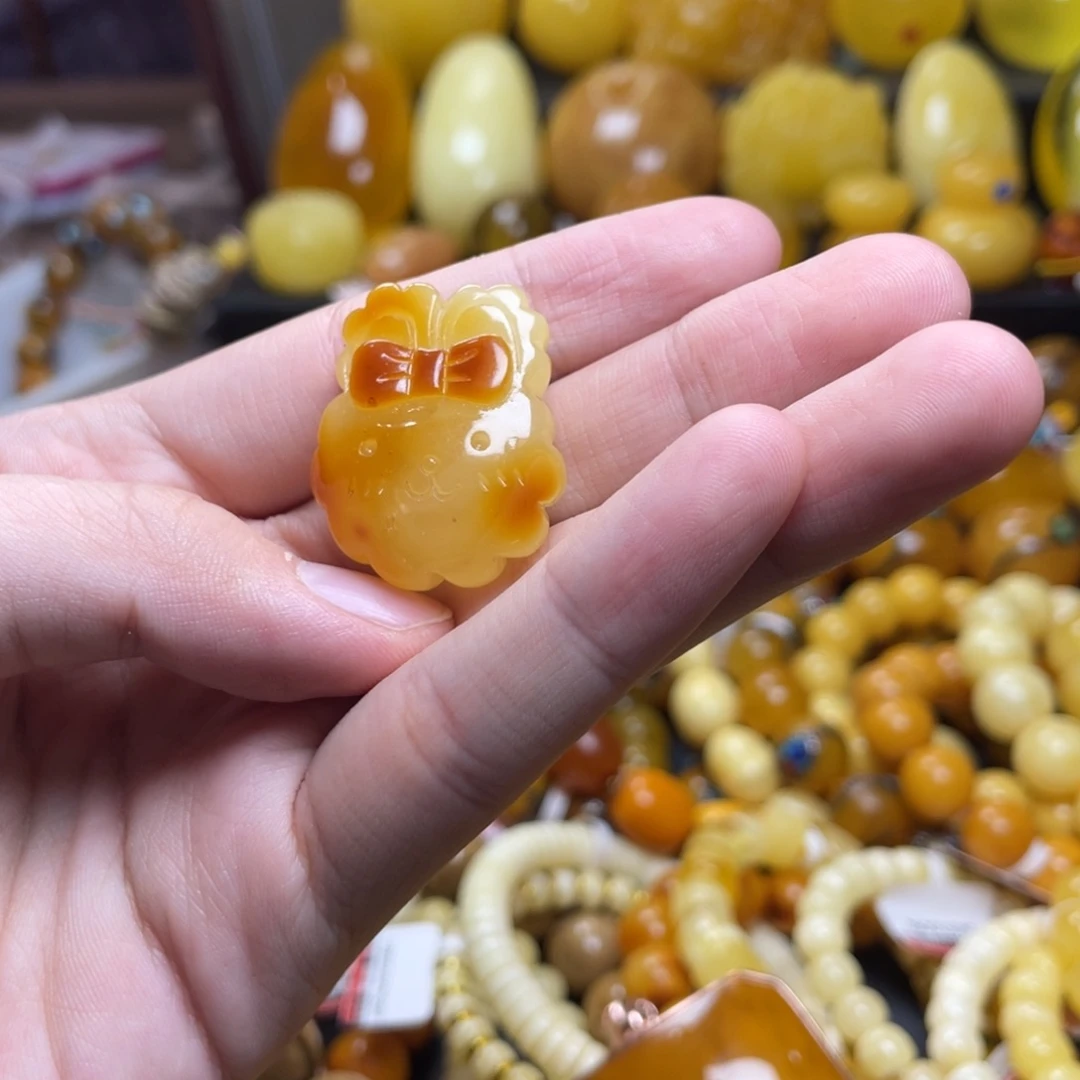 琥珀未镶嵌珠宝奇石