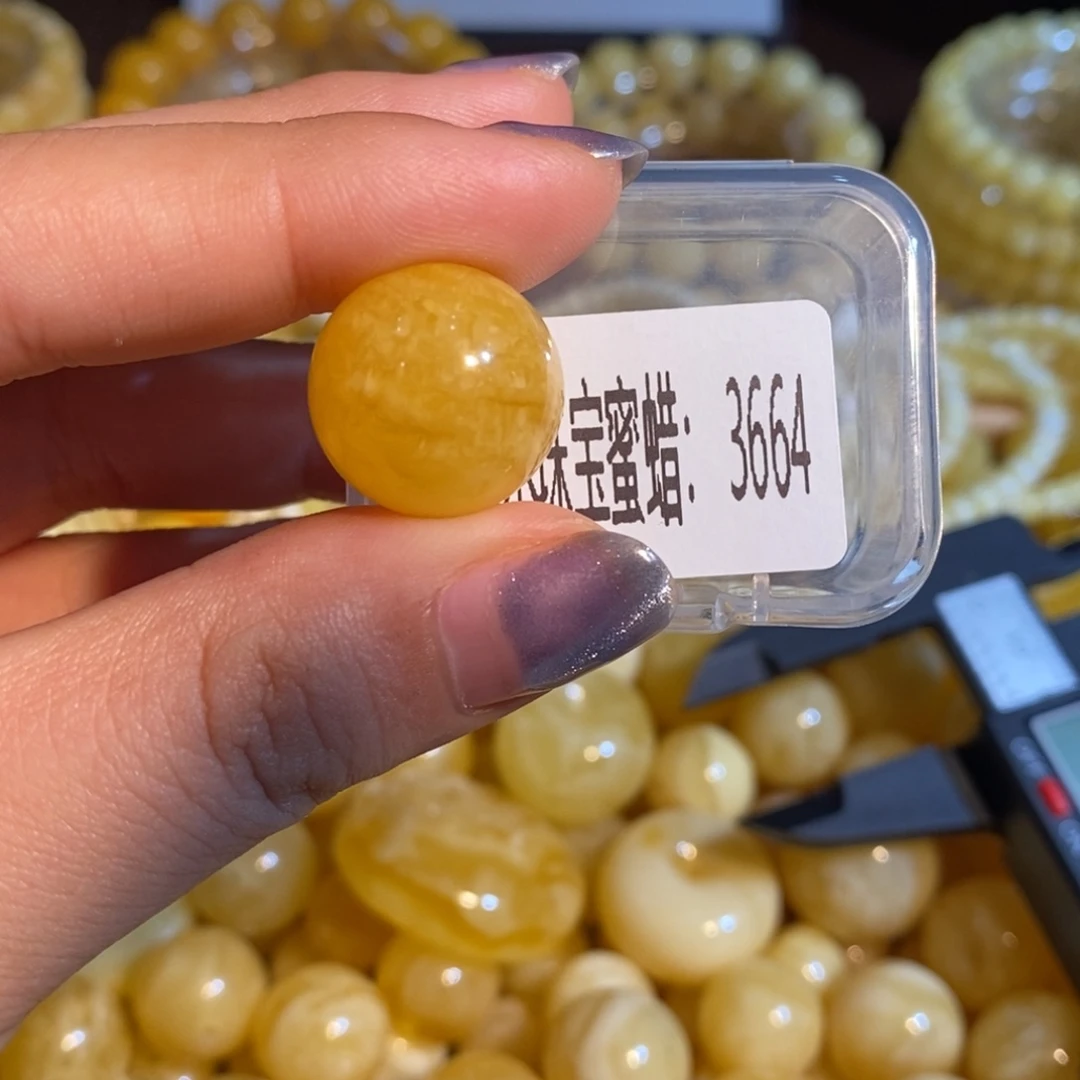 琥珀未镶嵌珠宝奇石3664