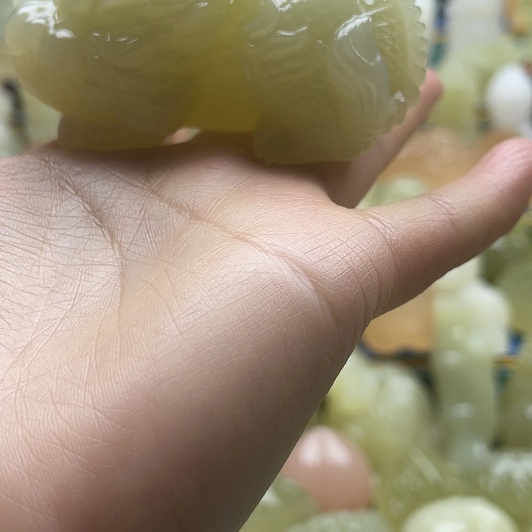 这***点玉天然桌面小摆件