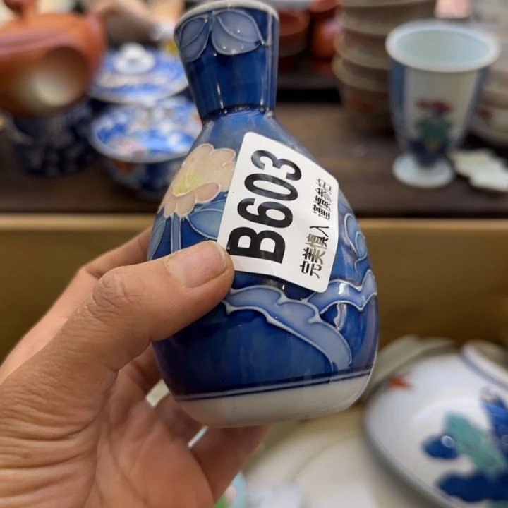 瓷片L****光哈哈哈哈哈哈哈哈