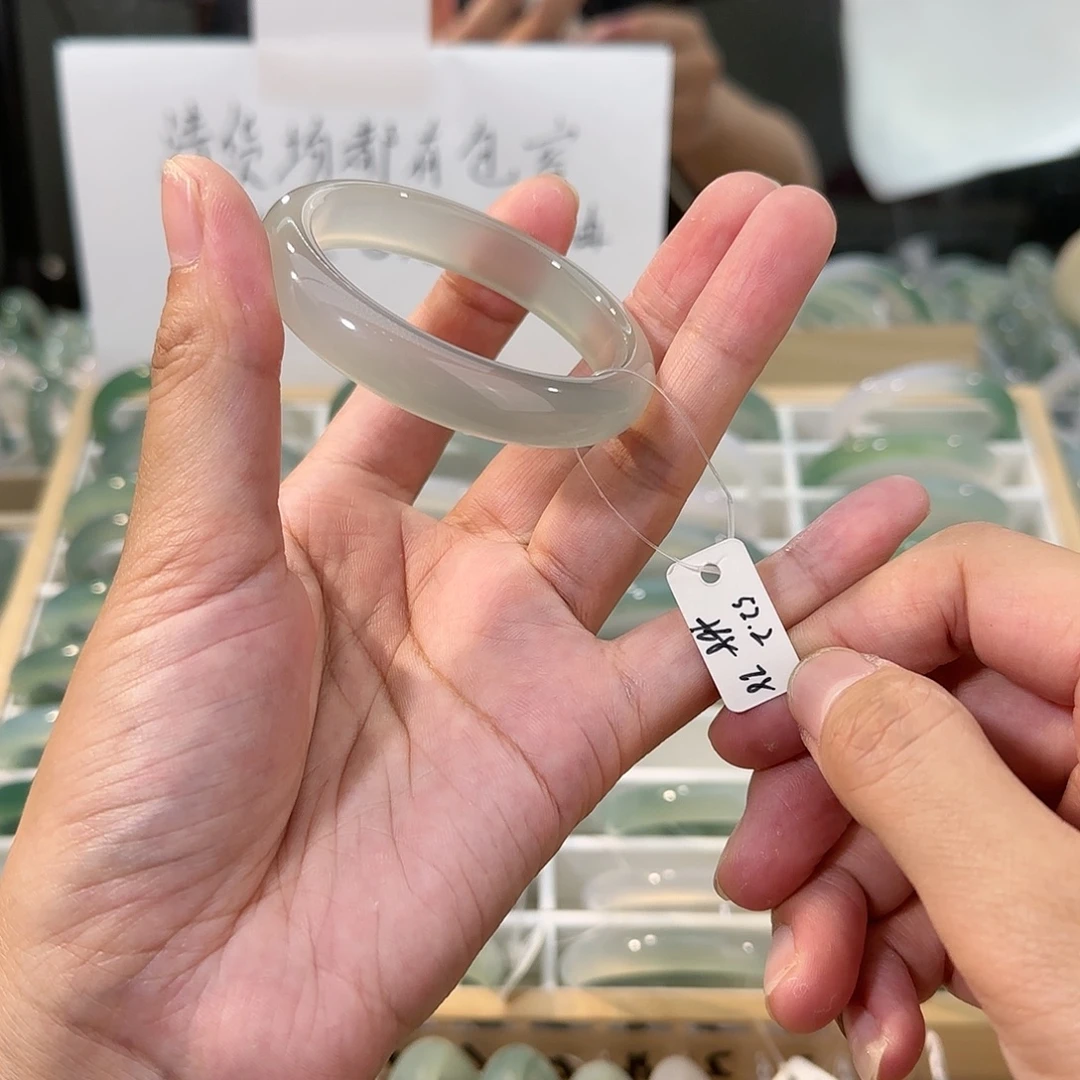 手镯玛瑙/玉髓未镶嵌圈口52.2