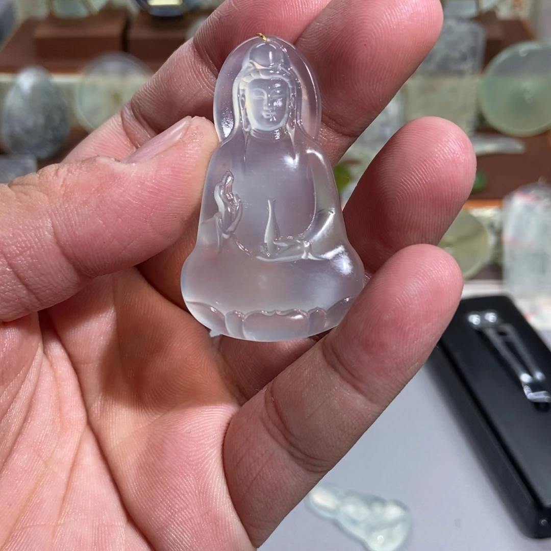 斩***风蛇纹石玉未镶嵌颈饰