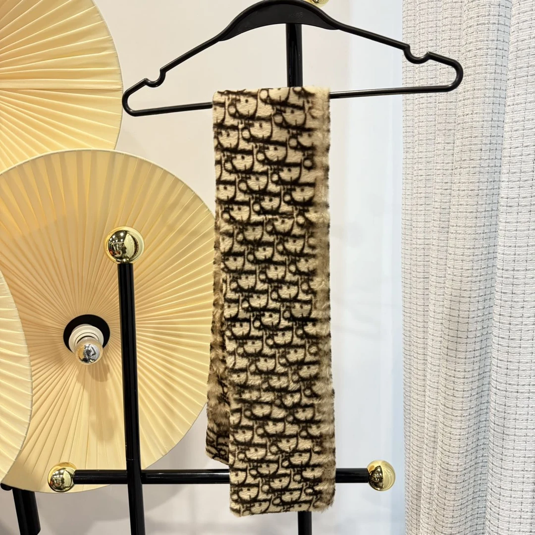 95新 DIOR/迪奥 迪奥/Dior 老花皮草围巾围脖