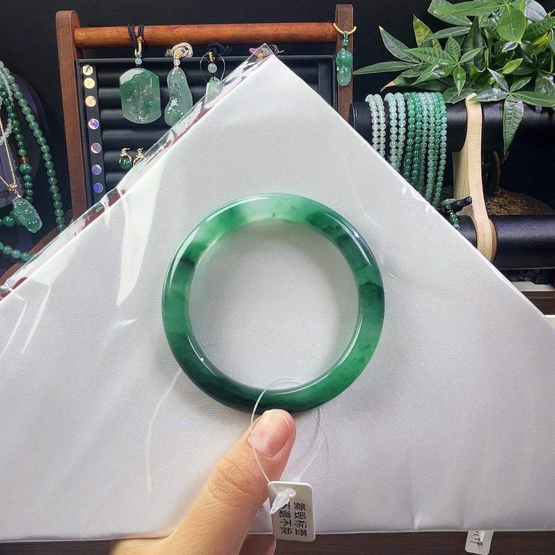 石英质玉手镯未镶嵌55.8