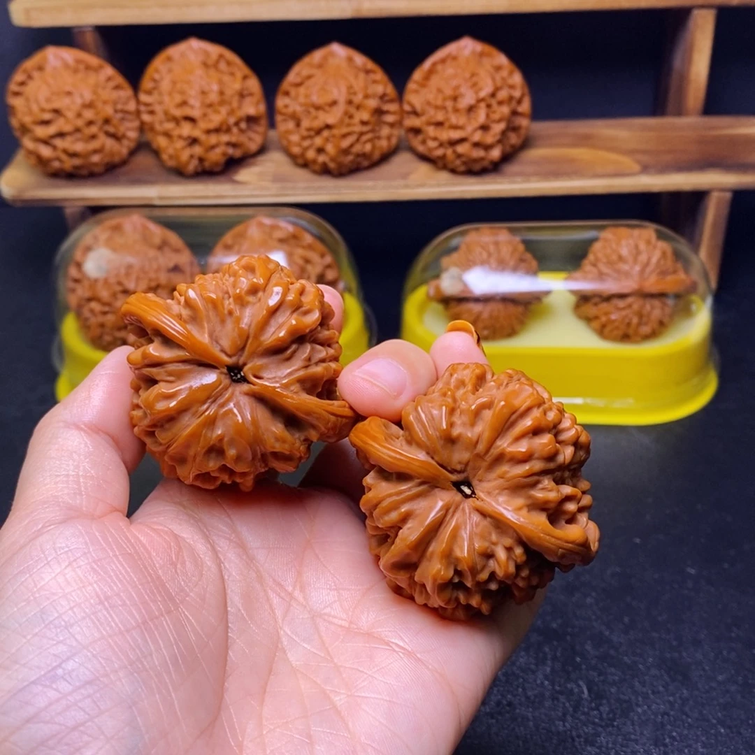 ╱***七吊坠桃核福利核桃