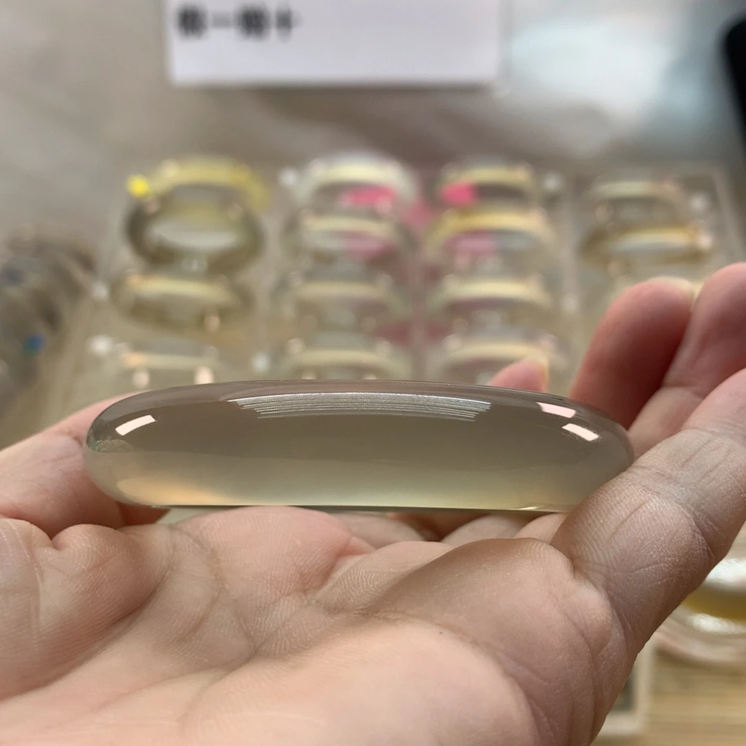 手镯玛瑙/玉髓未镶嵌