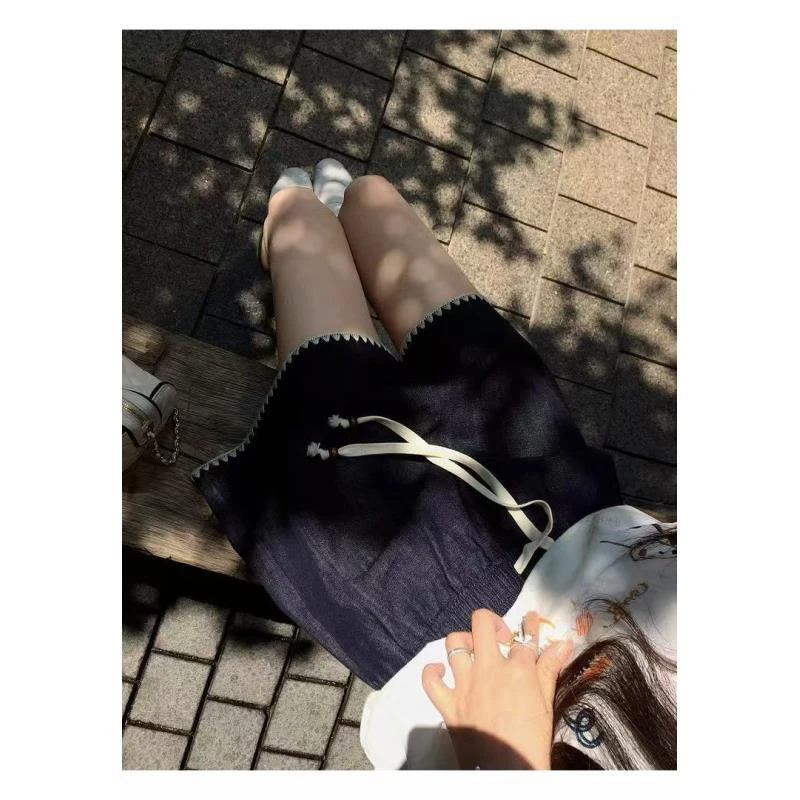 小雅姐姐  夏季撞色贝壳绣串珠抽绳松弛慵懒薄款短裤IW94