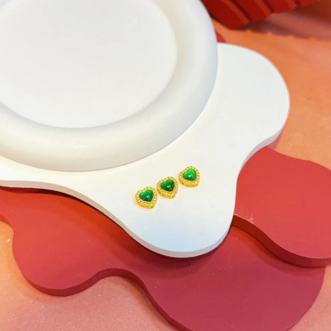 18K金镶嵌10mm翡翠爱心配件（多样性发其一）HNZ8872