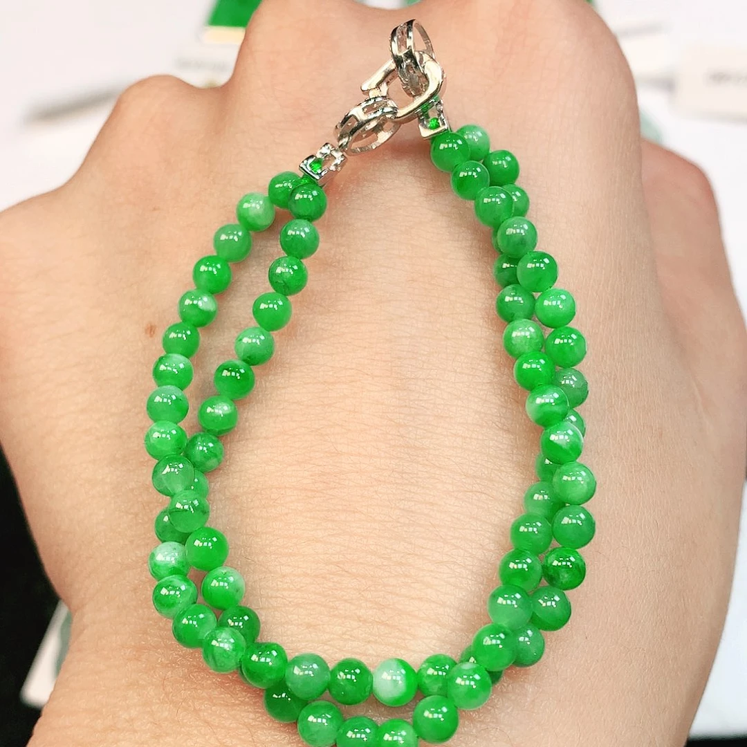 翡翠未镶嵌颈饰我