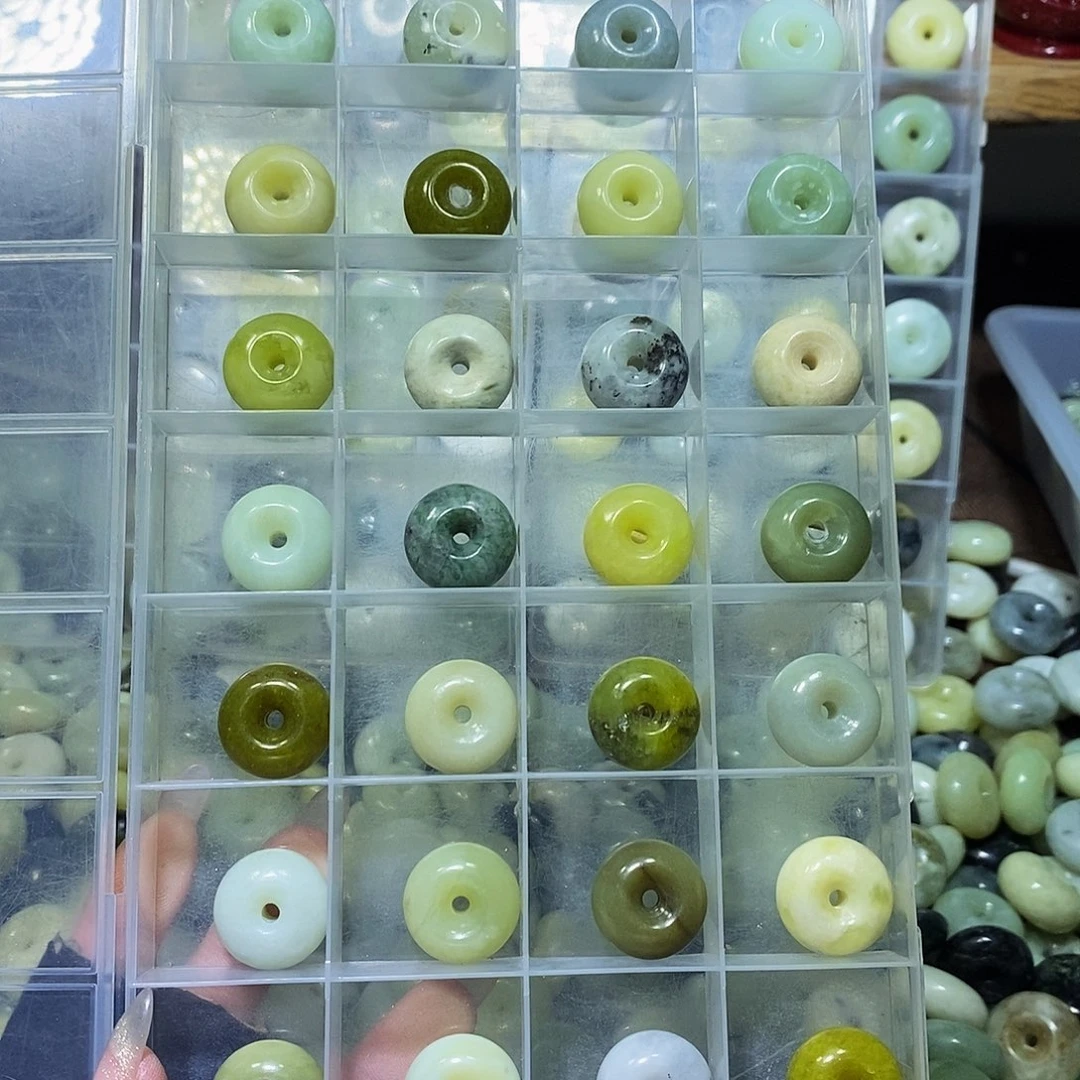 【闪购商品】蛇纹石玉其他未镶嵌森****?38