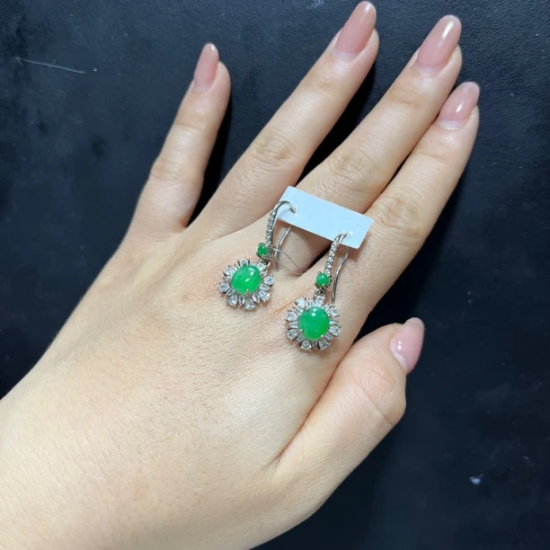 天然缅甸翡翠A货阳绿满色耳勾