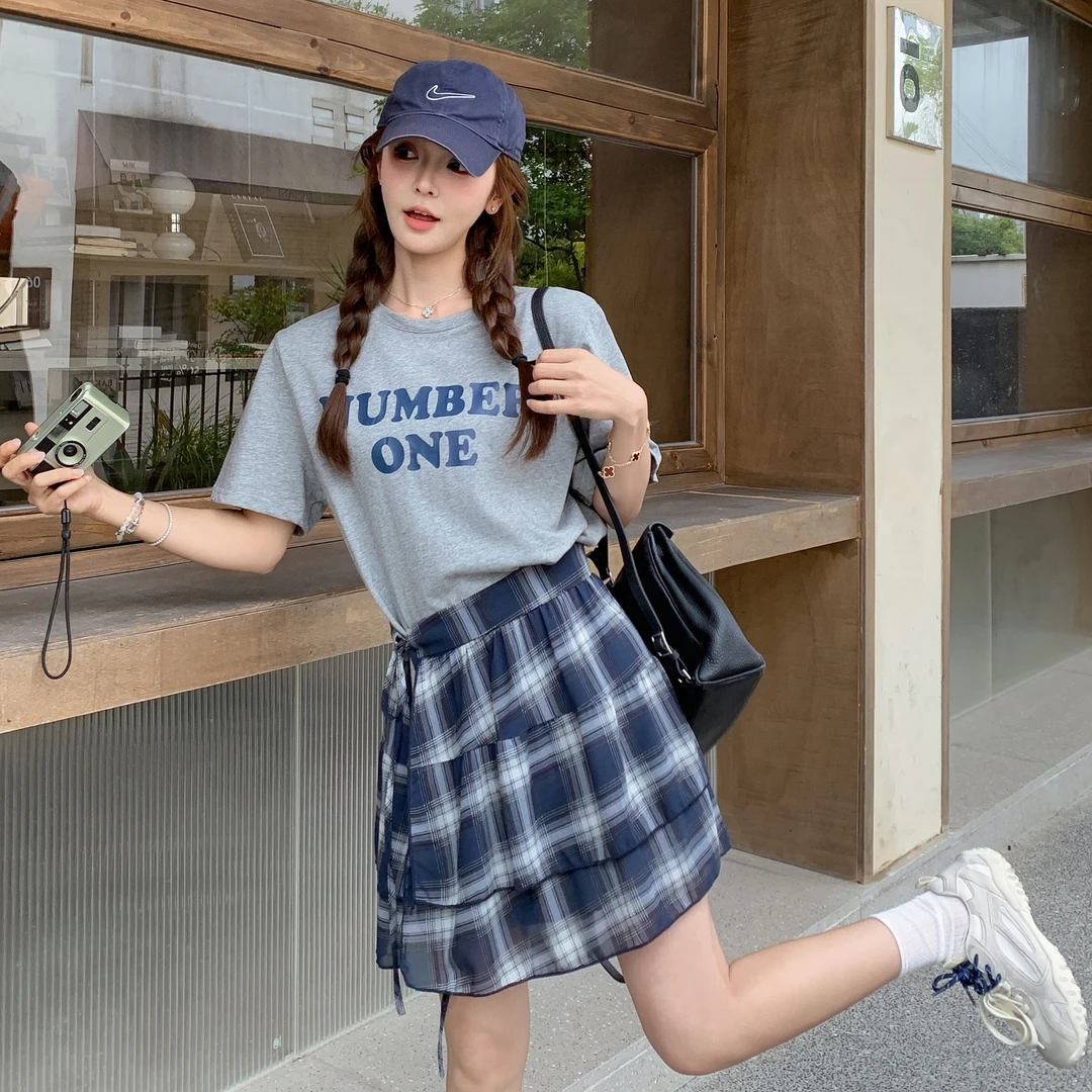 休闲T恤格子短裙套装女2025夏季新款小个子独特漂亮巨好看两件套