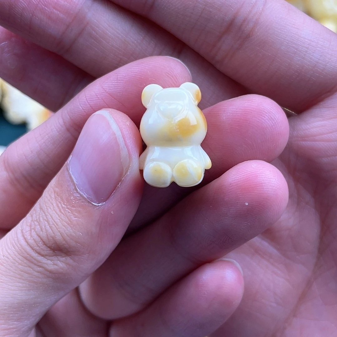 琥珀裸石未镶嵌蜜蜡