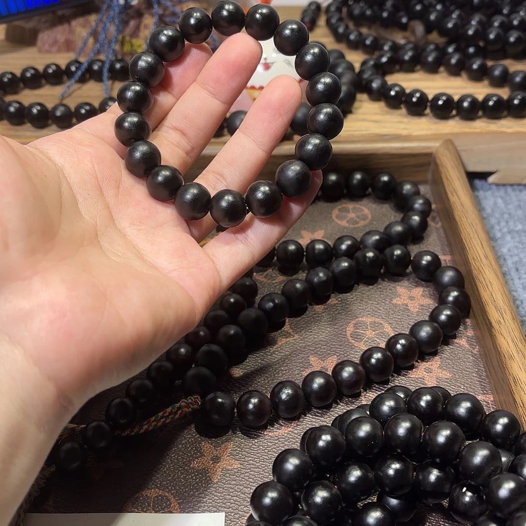 半****草珠菩提吊坠手持