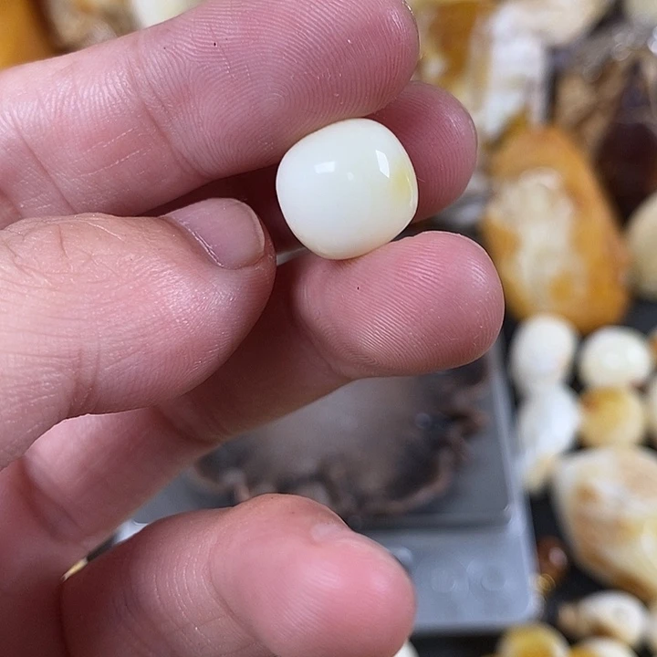 未镶嵌琥珀裸石我