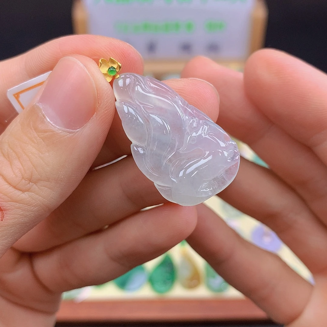 翡翠18K金镶嵌颈饰翡翠