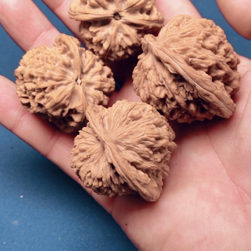 【闪购商品】文玩核桃吊坠无***?46:46:46