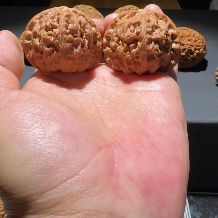 文玩核桃吊坠45球白
