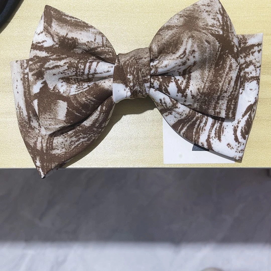 皮质铁合金蝴蝶发夹