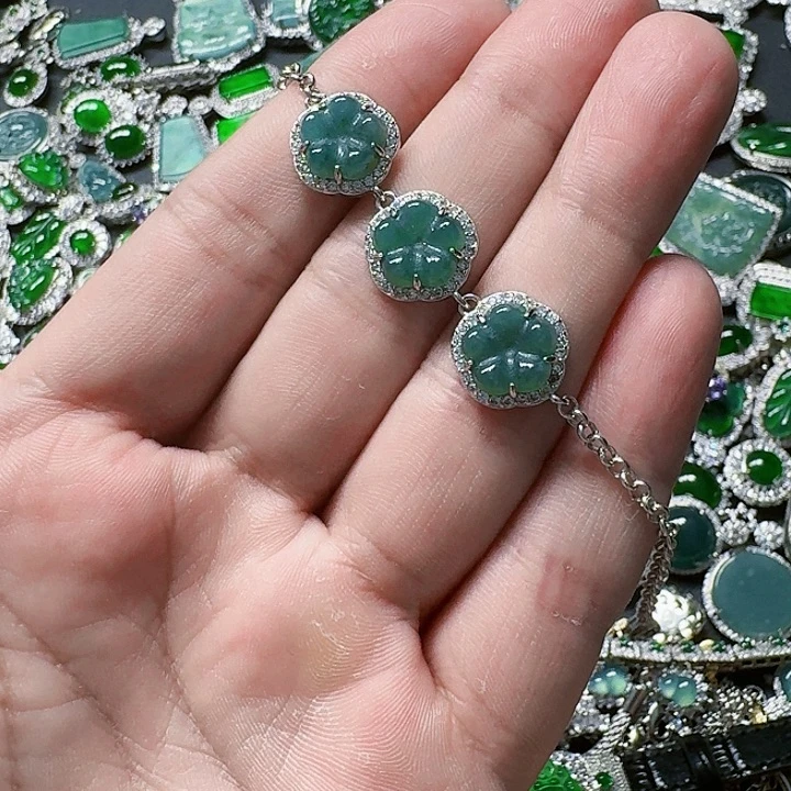 翡翠颈饰未镶嵌天然A货翡翠放漏