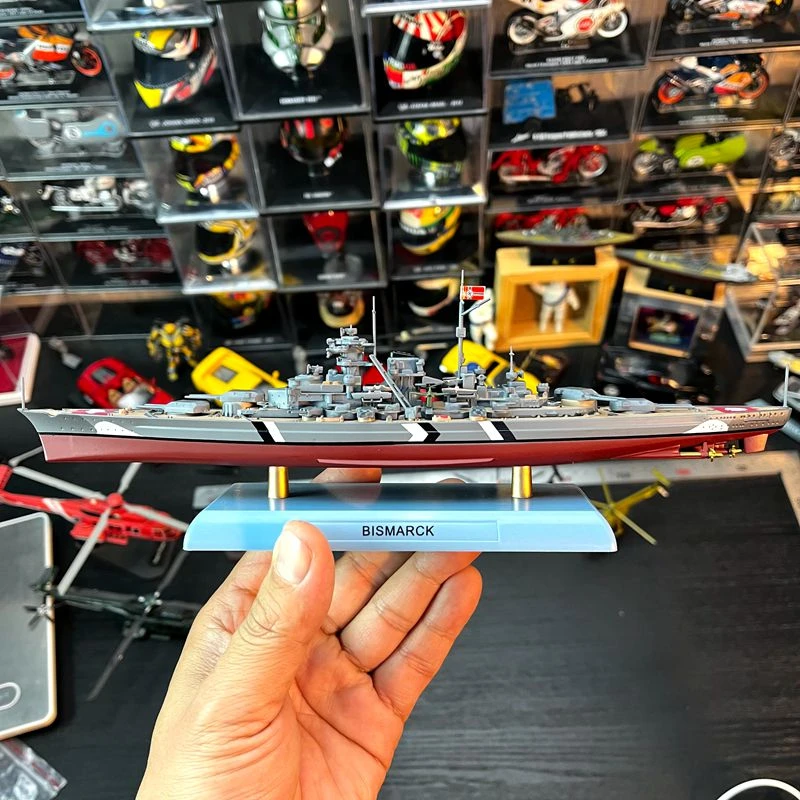 俾斯麦战列舰模型德国二战时期舰船合金加塑料材质1：1000比例