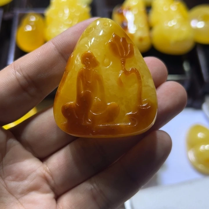 未镶嵌颈饰琥珀琥珀吊坠23克