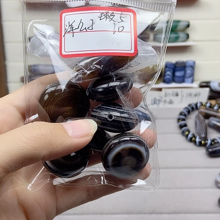 洋***子玛瑙/玉髓未镶嵌颈饰