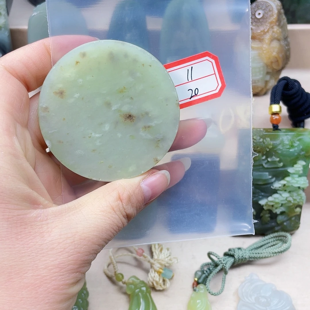 未镶嵌和田玉挂件