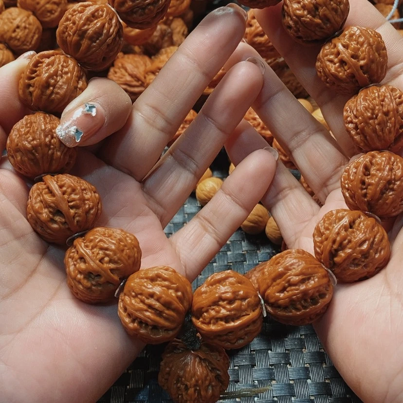 【闪购商品】文玩核桃吊坠京八棱