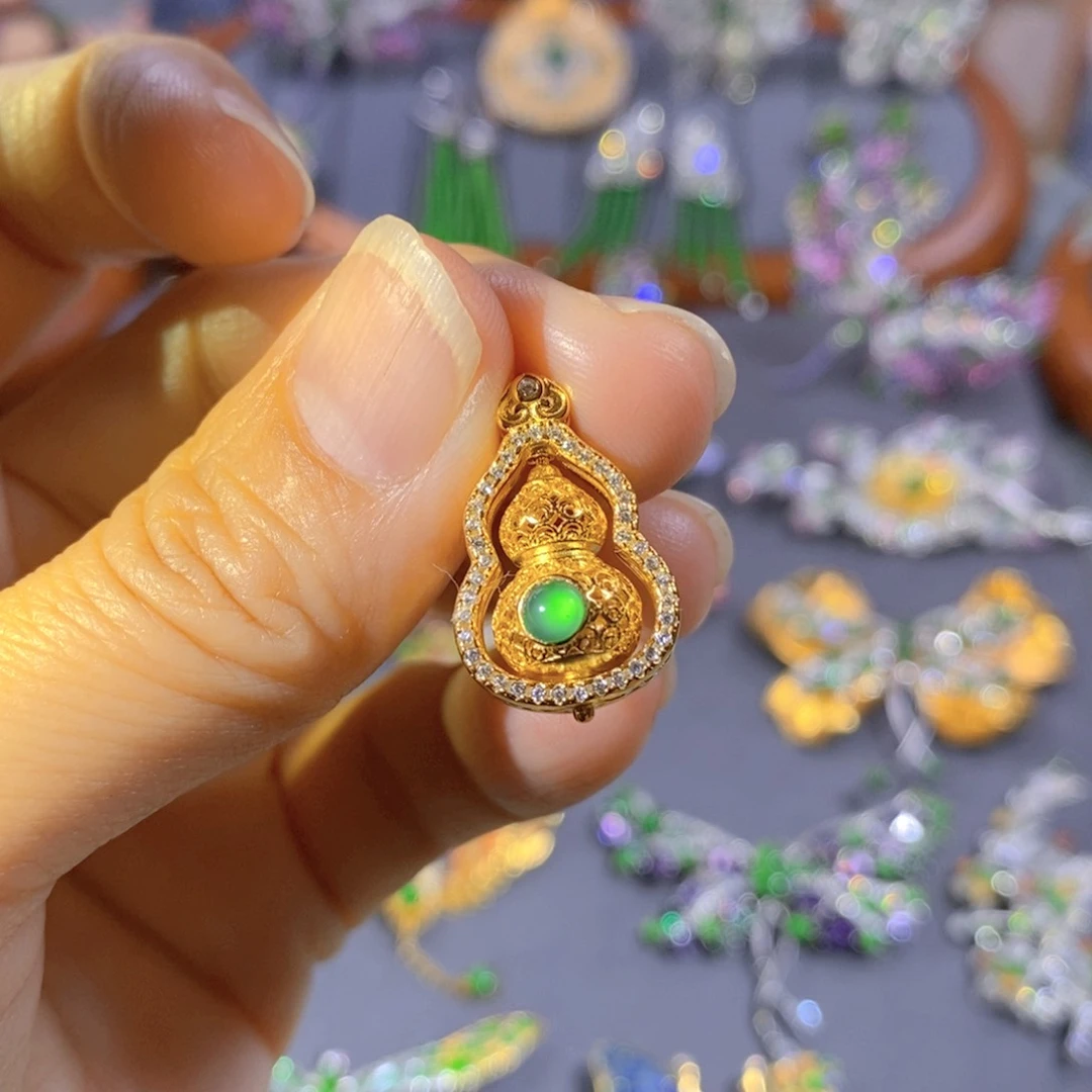 颈饰银S925镶嵌翡翠