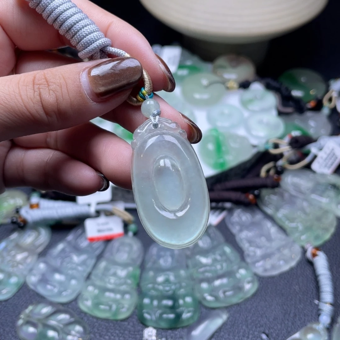 颈饰未镶嵌翡翠