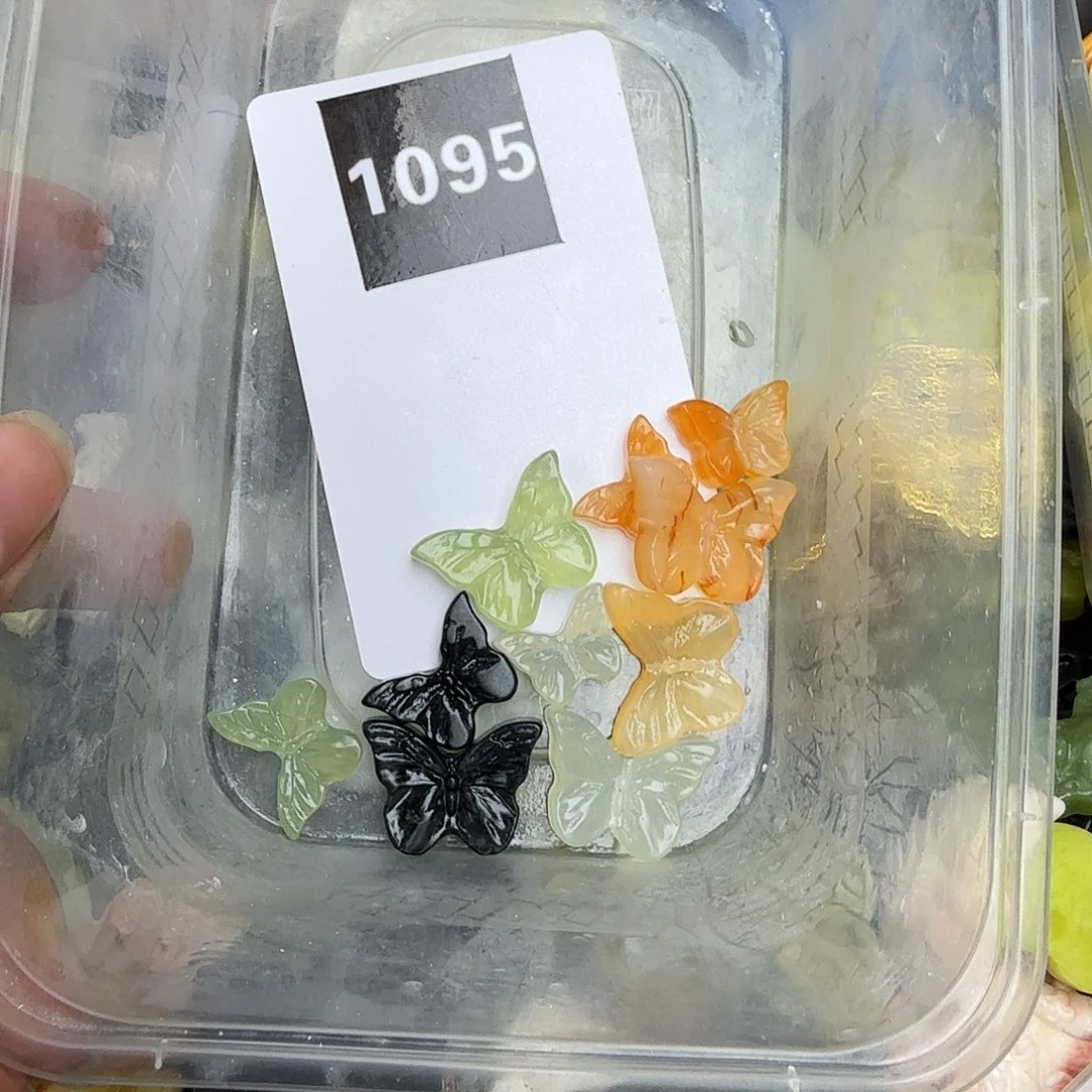 小***多蛇纹石玉未镶嵌颈饰