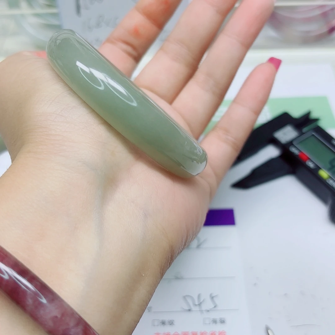 未镶嵌手镯石英质玉102/5455