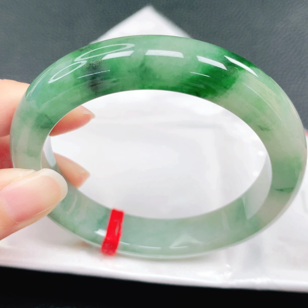 翡翠未镶嵌手镯57圈