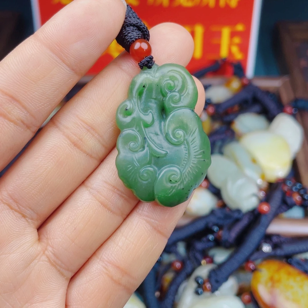 和田玉未镶嵌颈饰拍一发一